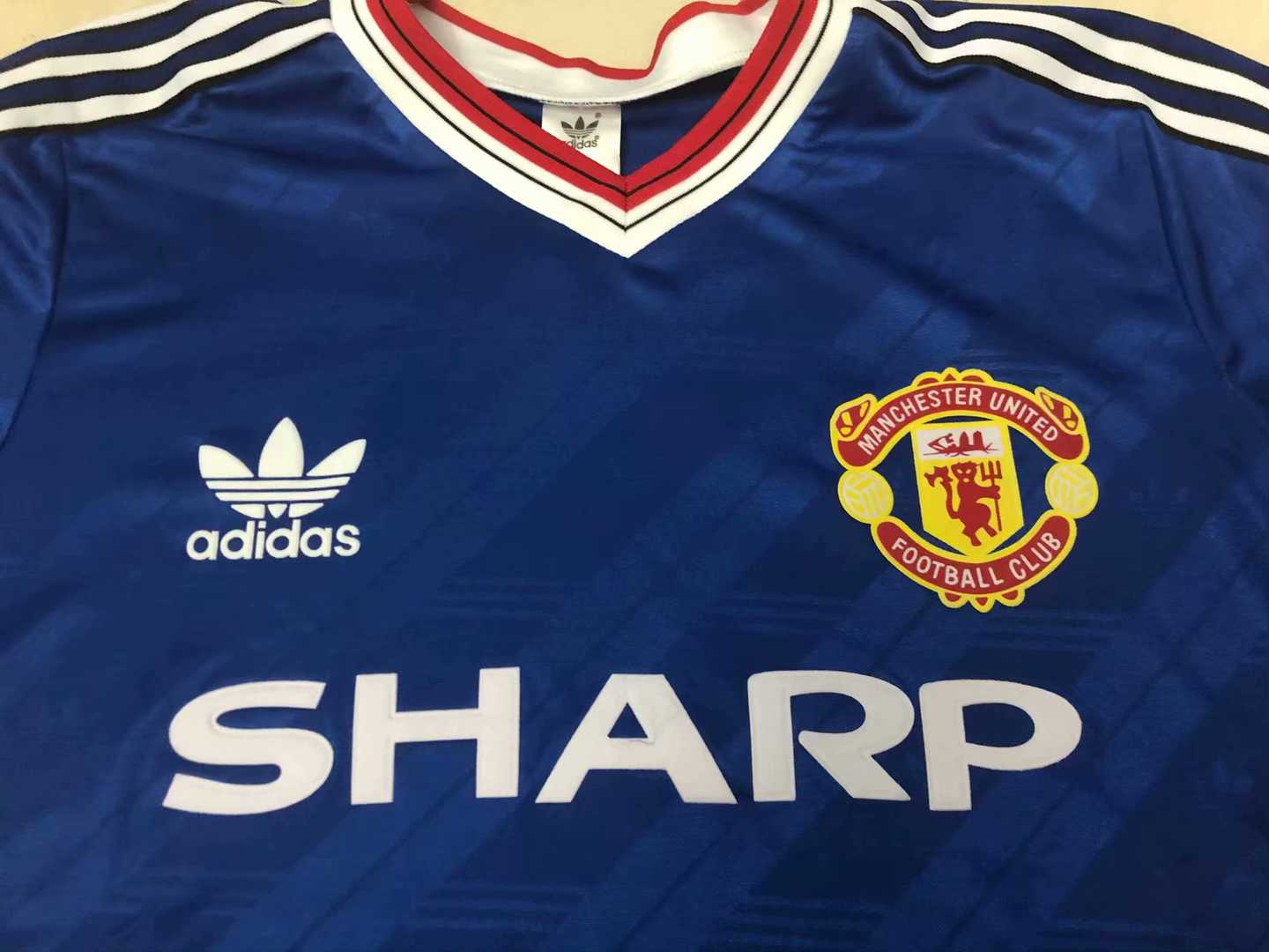 1986/1987 Manchester United Retro Away Blue Long Sleeve Men Jersey Jersey - Click Image to Close