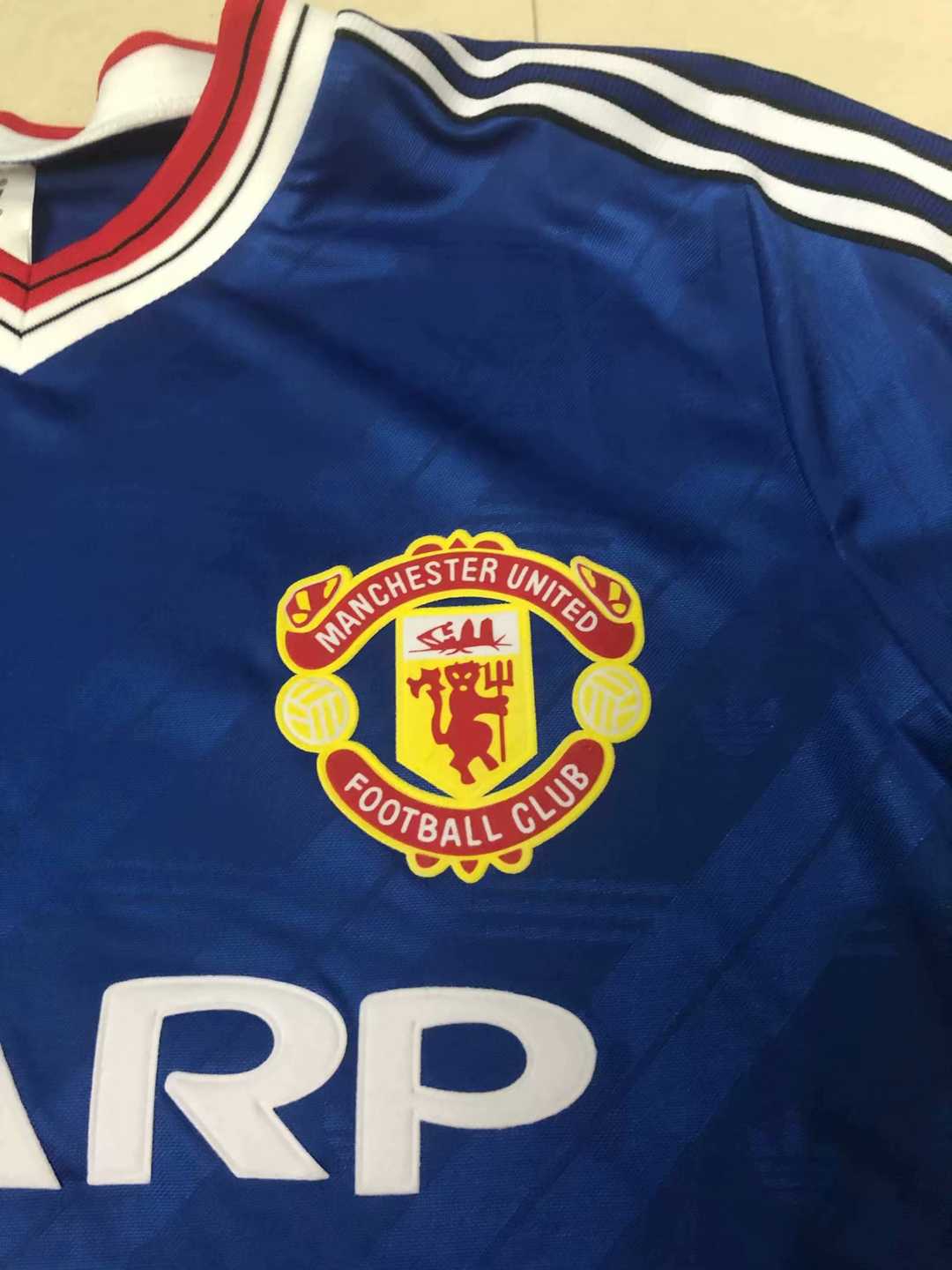 1986/1987 Manchester United Retro Away Blue Long Sleeve Men Jersey Jersey - Click Image to Close