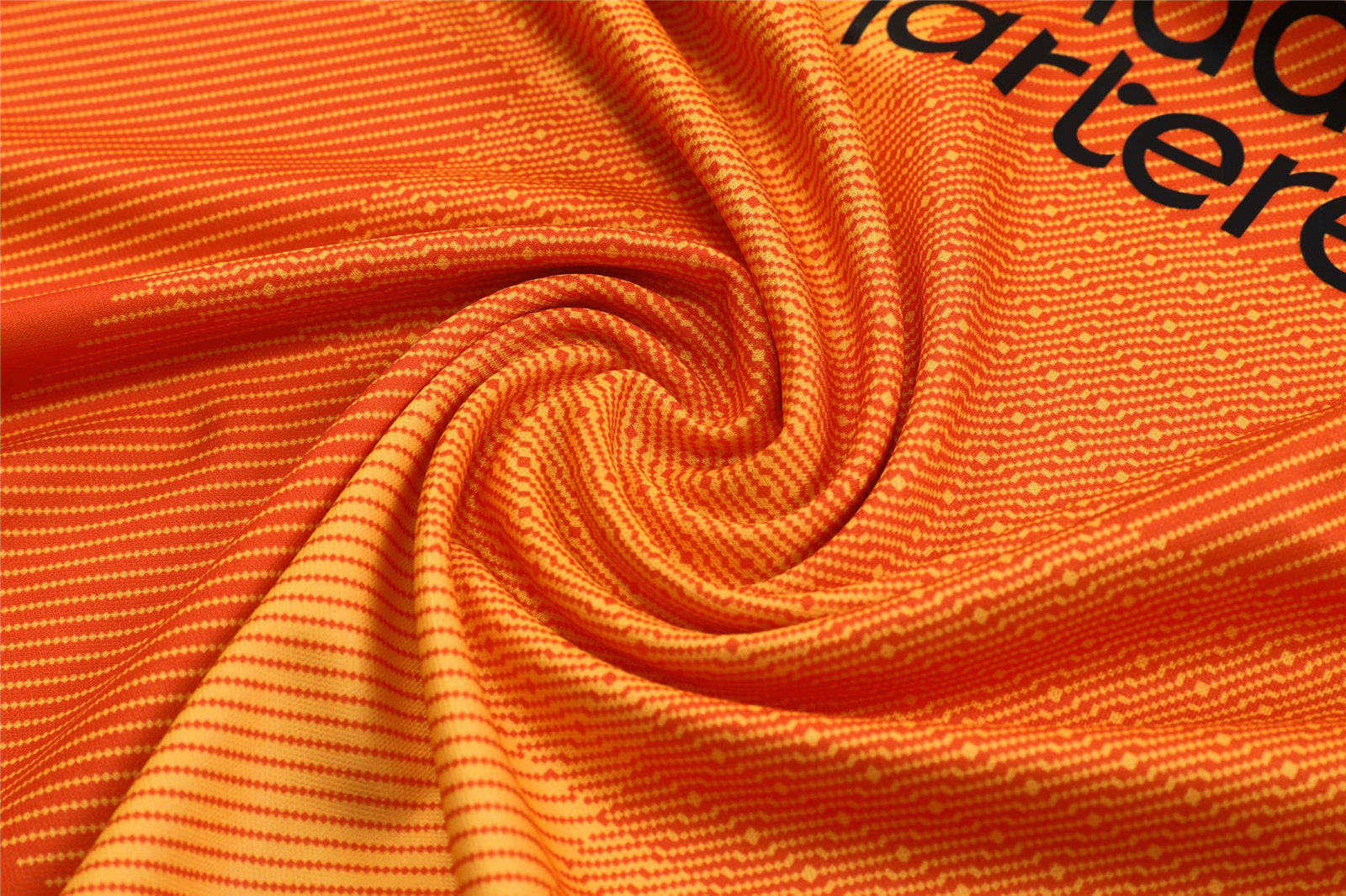 Men's Liverpool Goalkeeper Orange Jersey + Short 21/22